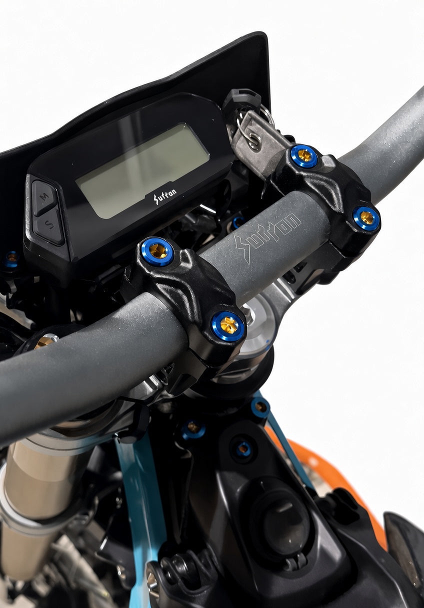 Ultra Bee "VALUE" Cockpit Cleanup Titanium